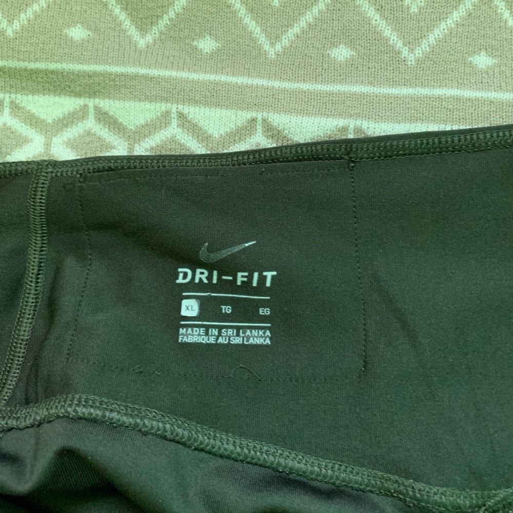 Green Nike Capri Leggings - Picture 3 of 5